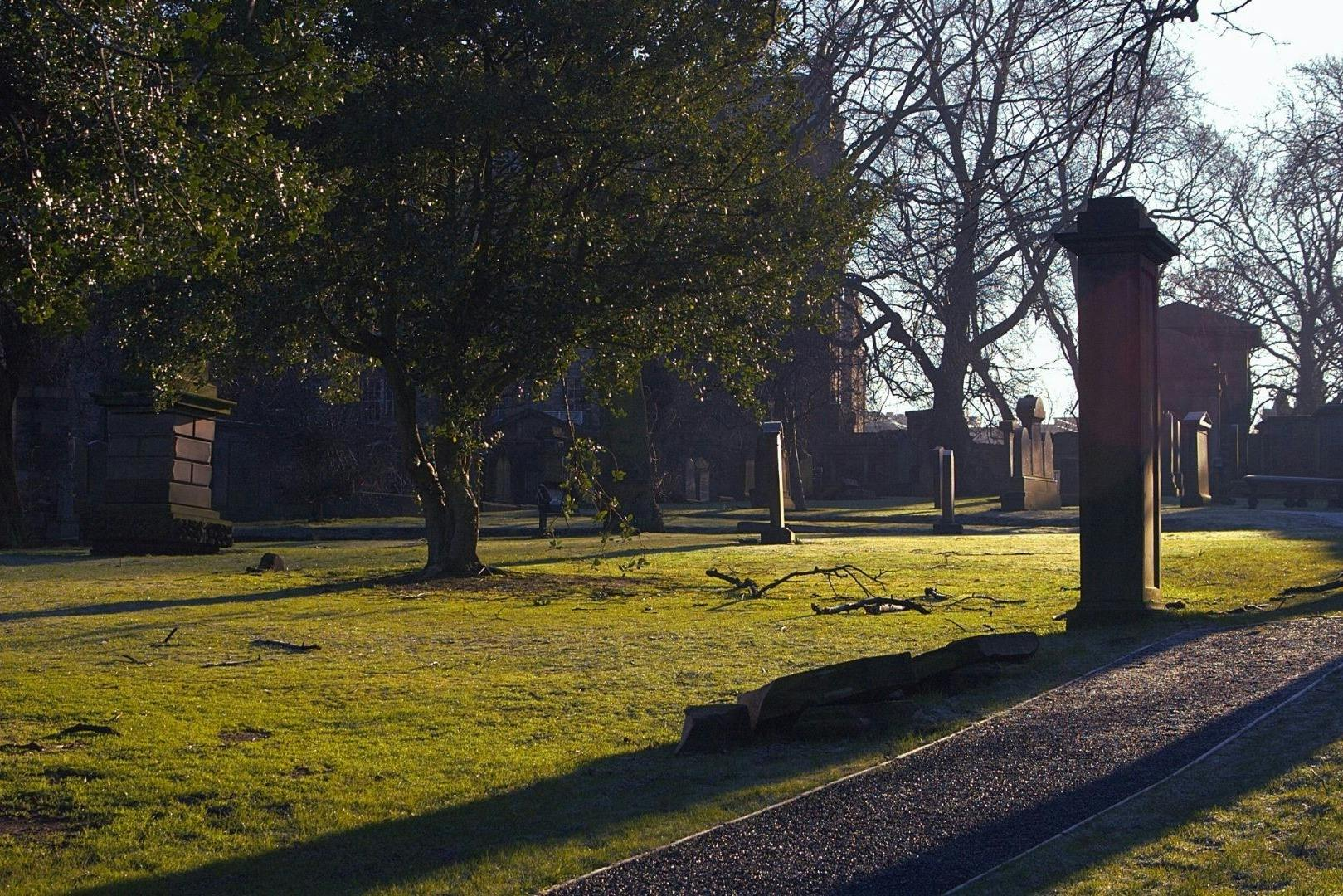 Edinburgh: 2-Hr Guided Ghost Tour - Photo 1 of 5